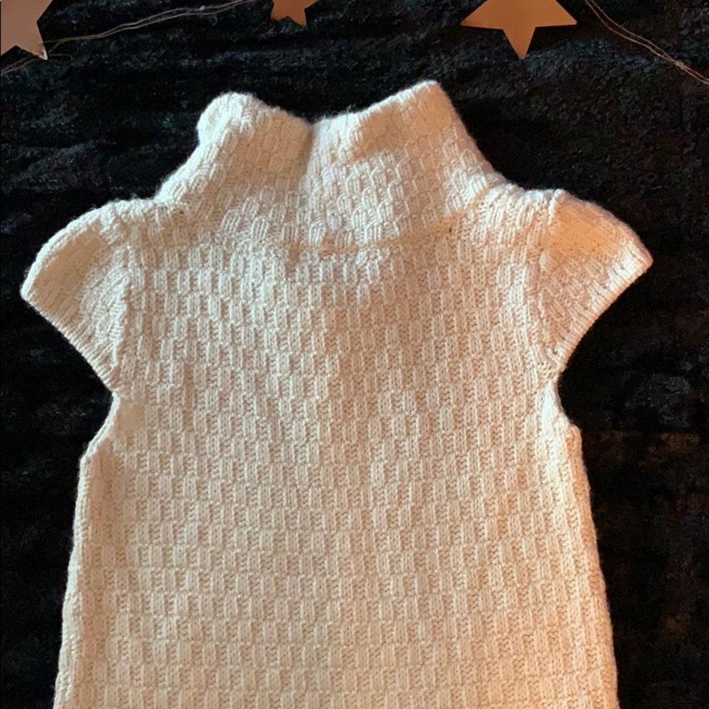 Ivory Sweater - Picture 6 of 7